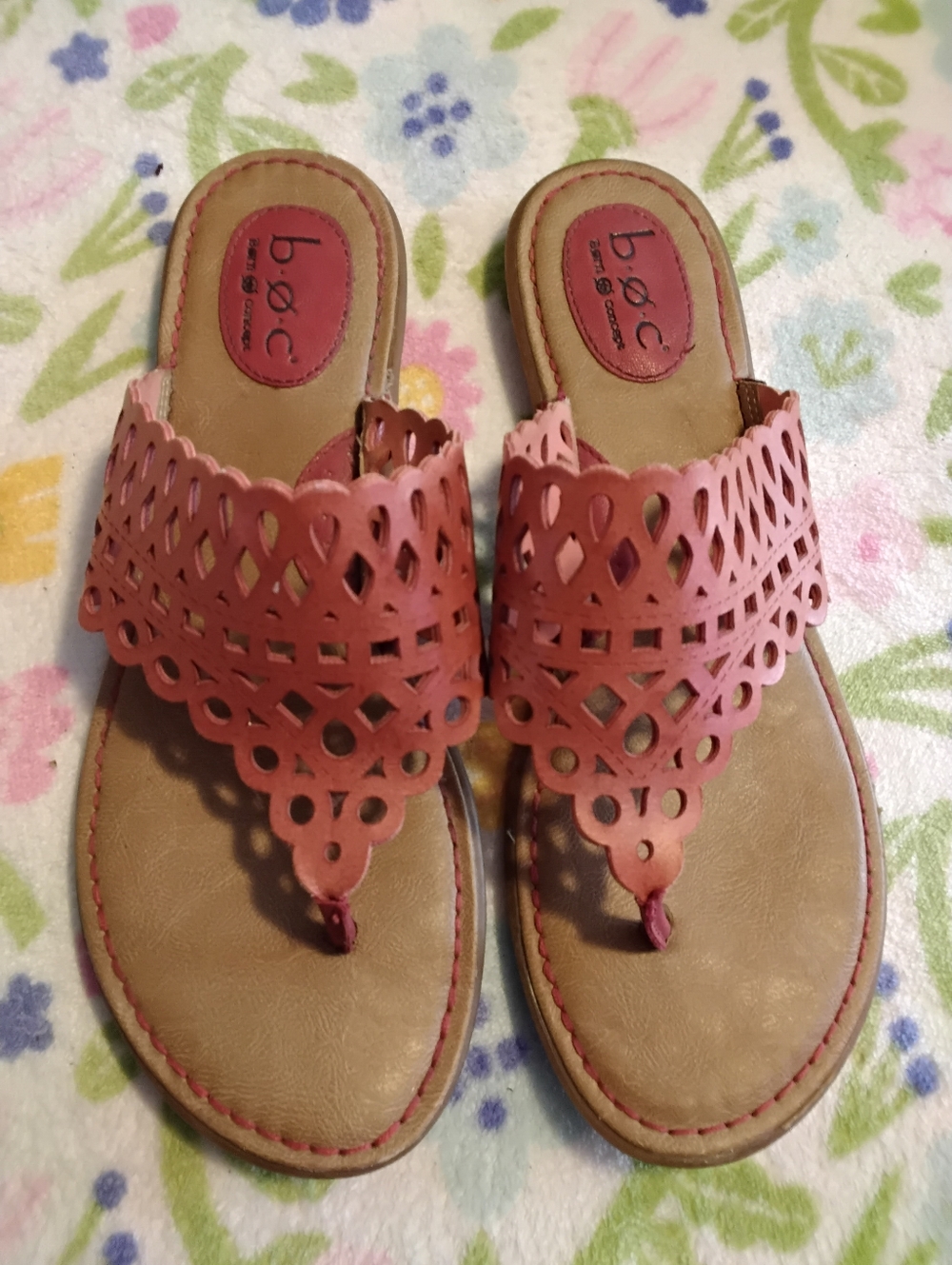 B.o.c. Born Concept Pink Flip pink flop leather sandals Women's size 10